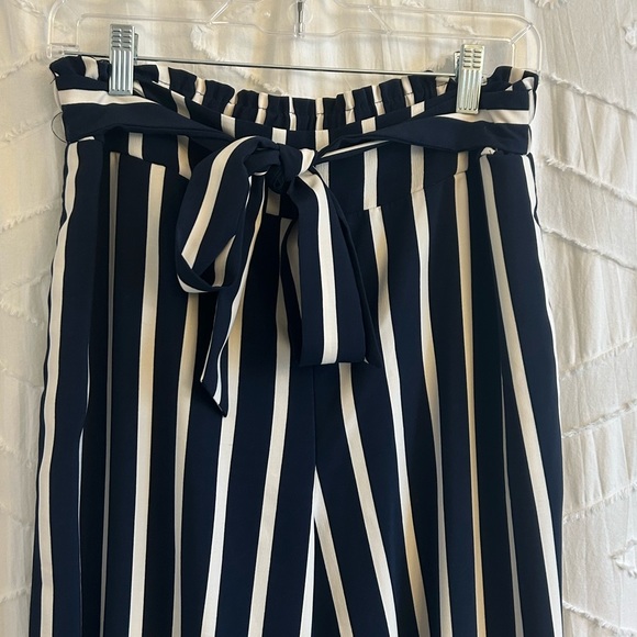 Charlotte Russe Pants - Charlotte Russe striped wide leg pants